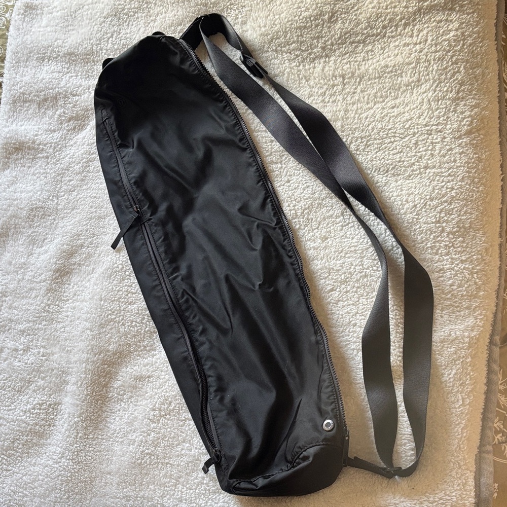Lululemon yoga mat bag